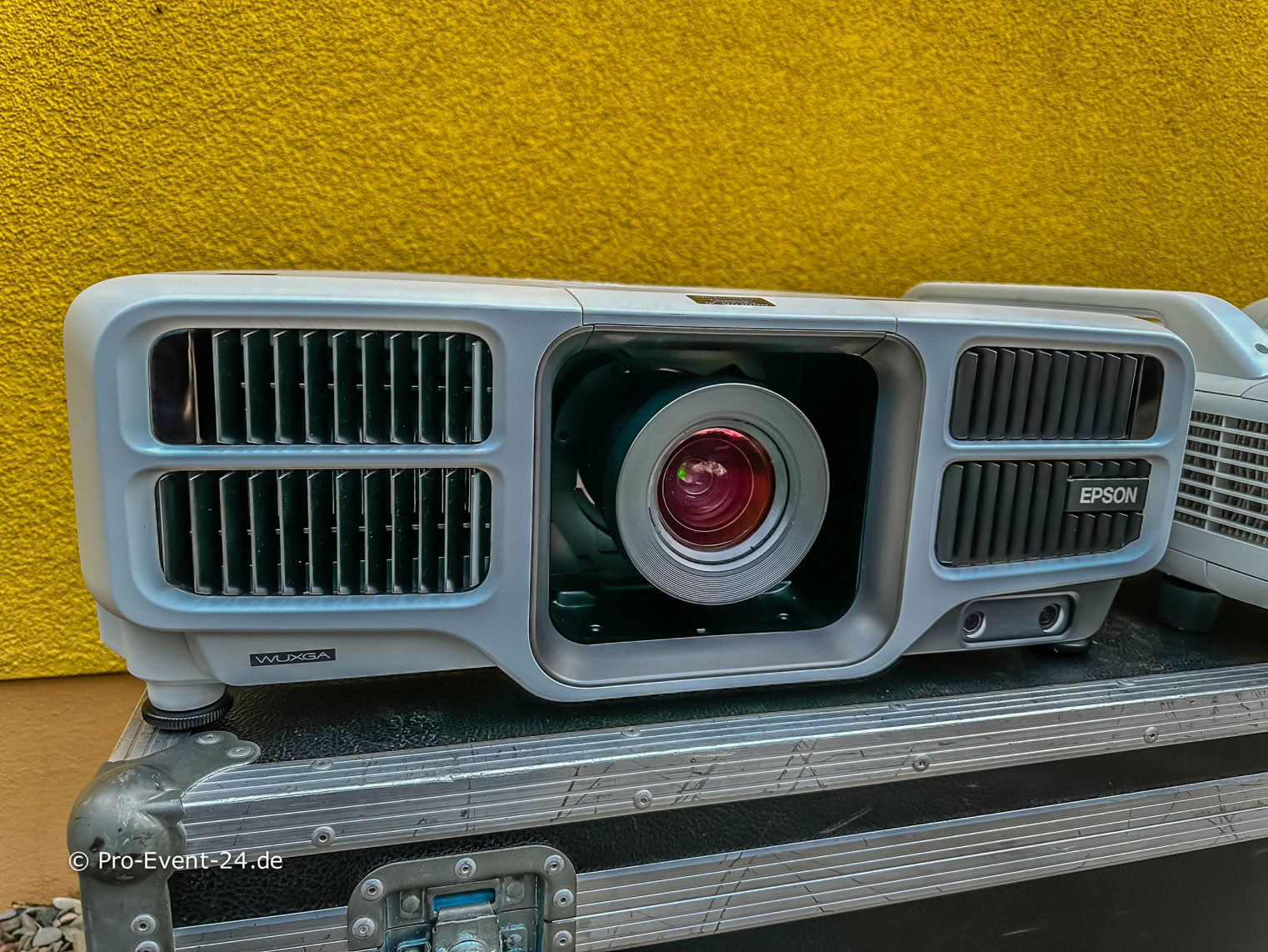 Pro-Event-24 Ihr professioneller Partner für Ihr Event – Eventplanung, Hochzeiten, Familienfeiern, Jubiläen, Geburtstage, Firmenfeiern, Ambientebeleuchtung, Architekturbeleuchtung, Fassadenbeleuchtung, Fassadenfeuerwerke, Musikfeuerwerke, Lasershows, Moderation, Promotion, Beschallungen, Luftaufnahmen, Luft- Videos, Mobildiscothek