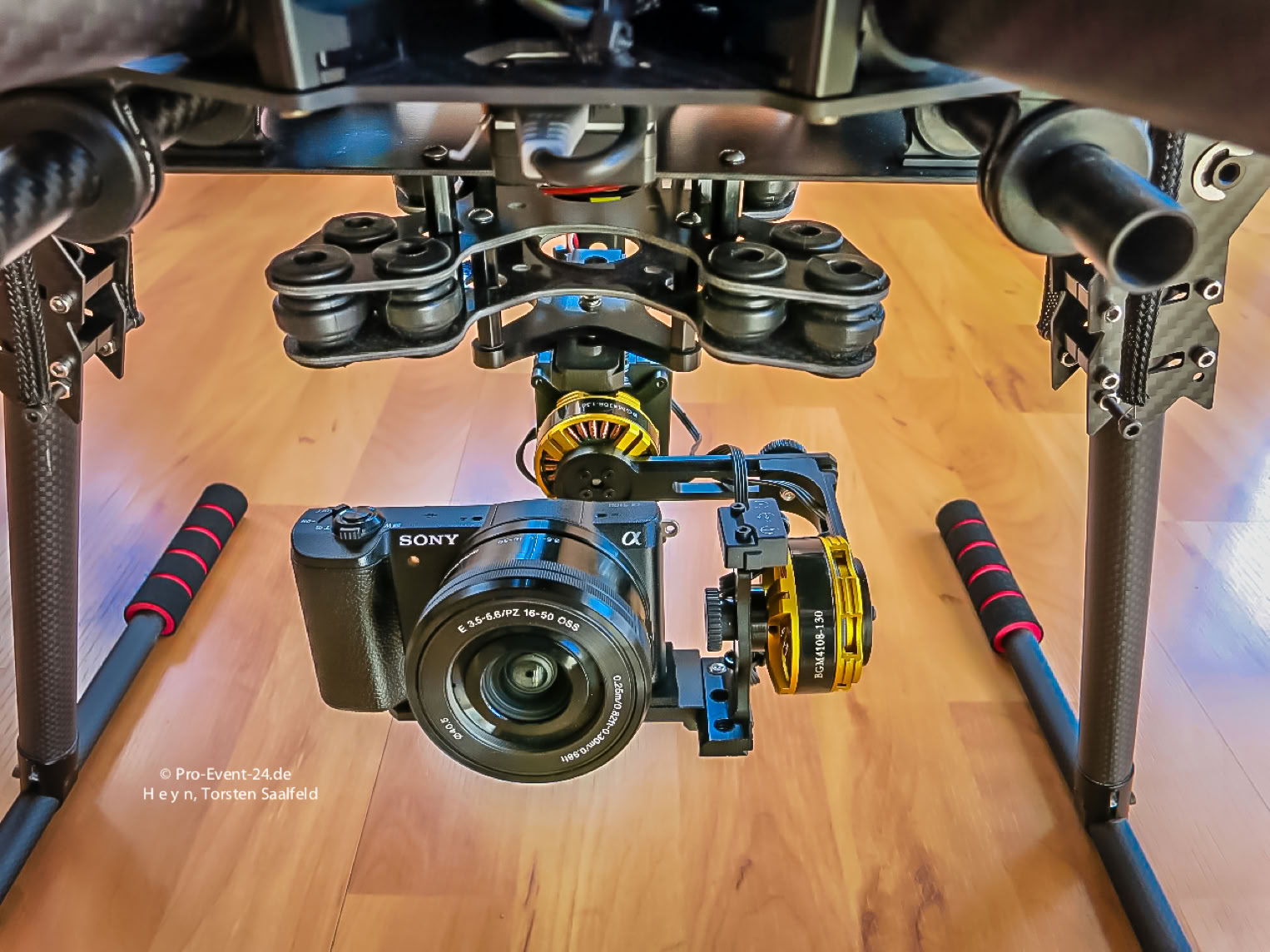 Pro-Event-24 Ihr professioneller Partner für Ihr Event – Eventplanung, Hochzeiten, Familienfeiern, Jubiläen, Geburtstage, Firmenfeiern, Ambientebeleuchtung, Architekturbeleuchtung, Fassadenbeleuchtung, Fassadenfeuerwerke, Musikfeuerwerke, Lasershows, Moderation, Promotion, Beschallungen, Luftaufnahmen, Luft- Videos, Mobildiscothek