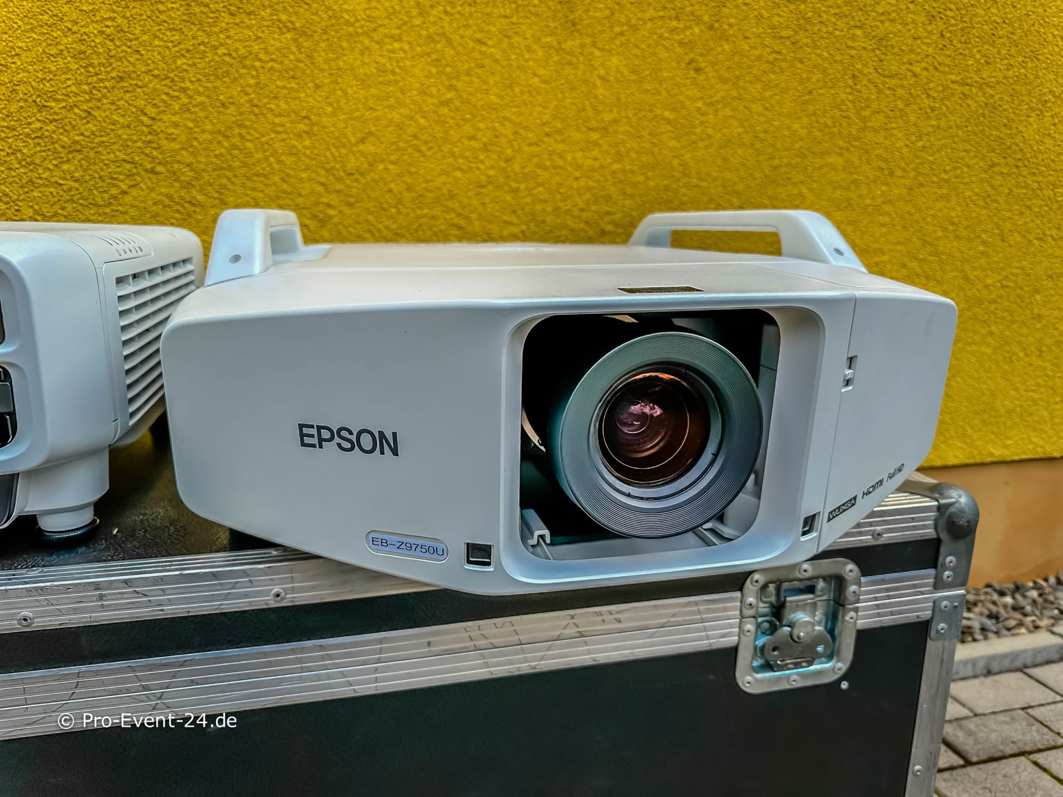 Pro-Event-24 Ihr professioneller Partner für Ihr Event – Eventplanung, Hochzeiten, Familienfeiern, Jubiläen, Geburtstage, Firmenfeiern, Ambientebeleuchtung, Architekturbeleuchtung, Fassadenbeleuchtung, Fassadenfeuerwerke, Musikfeuerwerke, Lasershows, Moderation, Promotion, Beschallungen, Luftaufnahmen, Luft- Videos, Mobildiscothek