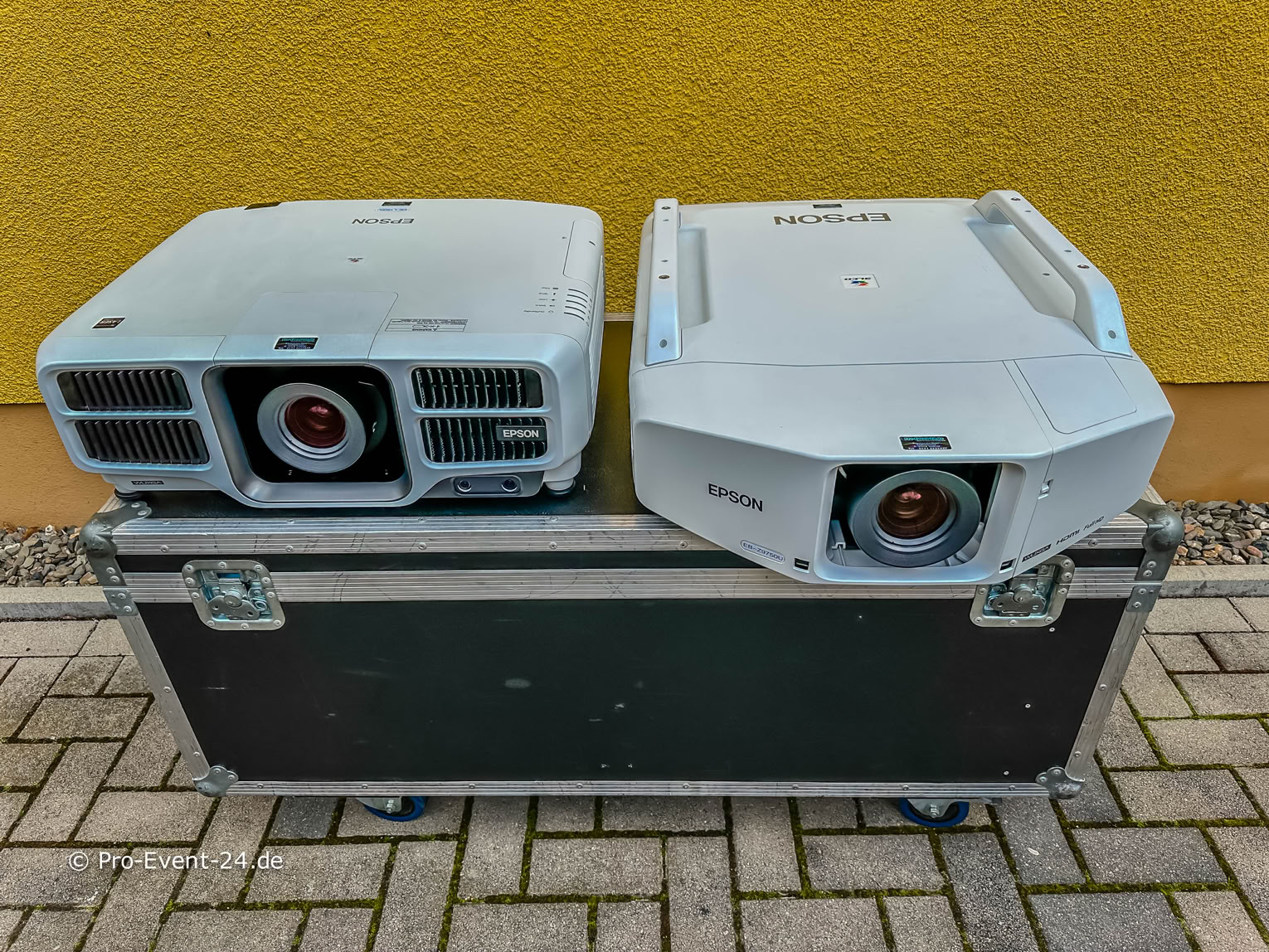 Pro-Event-24 Ihr professioneller Partner für Ihr Event – Eventplanung, Hochzeiten, Familienfeiern, Jubiläen, Geburtstage, Firmenfeiern, Ambientebeleuchtung, Architekturbeleuchtung, Fassadenbeleuchtung, Fassadenfeuerwerke, Musikfeuerwerke, Lasershows, Moderation, Promotion, Beschallungen, Luftaufnahmen, Luft- Videos, Mobildiscothek